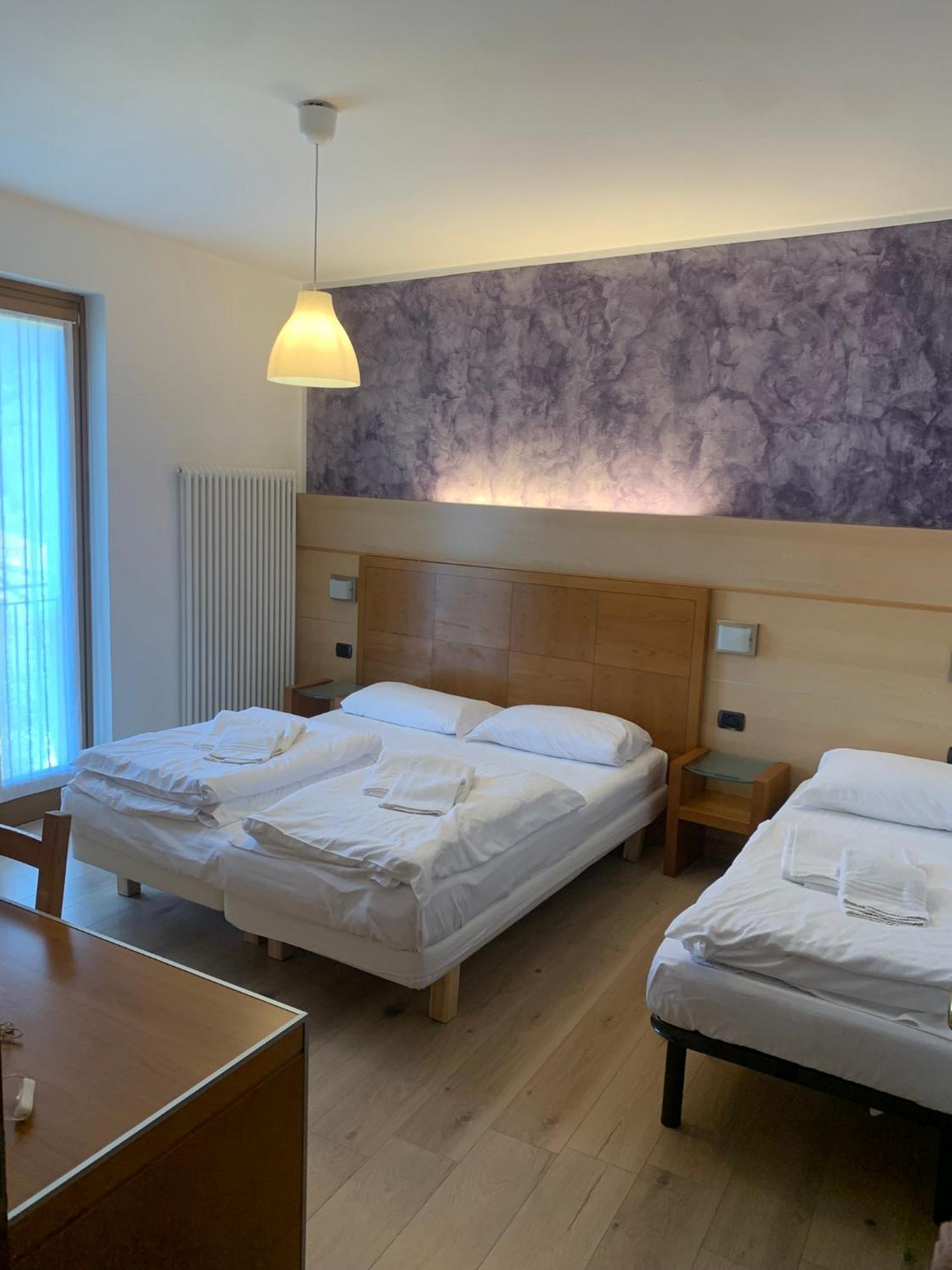 Hotel Garni Delle Rose Ceniga Zewnętrze zdjęcie