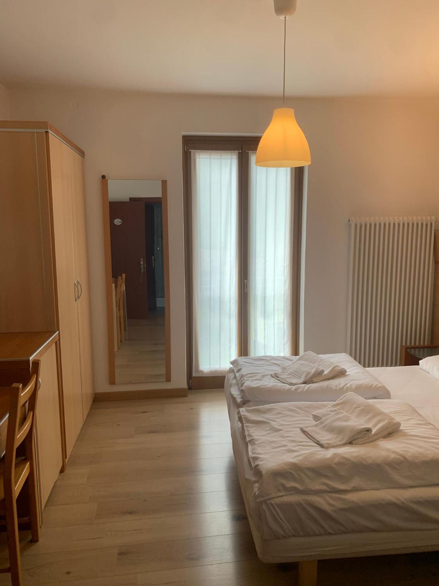 Hotel Garni Delle Rose Ceniga Zewnętrze zdjęcie